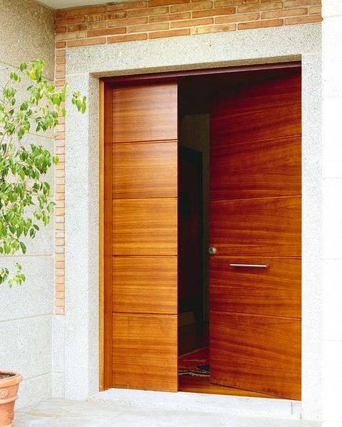 Wood, Brown, Hardwood, Wall, Flowerpot, Wood stain, Home door, Door, Fixture, Tan, 