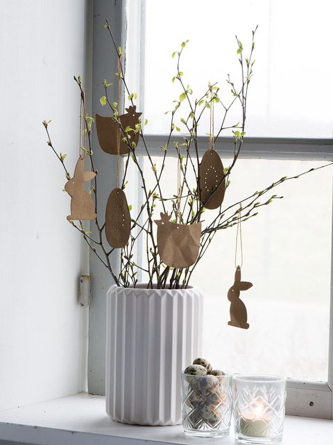 Branch, Flowerpot, Twig, Interior design, Still life photography, Vase, Plant stem, Houseplant, Owl, Artifact, 