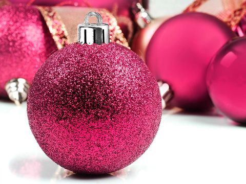 Divertidas ideas para decorar de rosa tu casa en Navidad