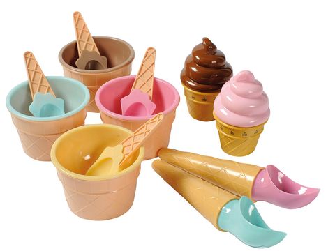 Cone, Dessert, Ingredient, Sweetness, Frozen dessert, Peach, Plastic, Confectionery, Dairy, Cake decorating supply, 