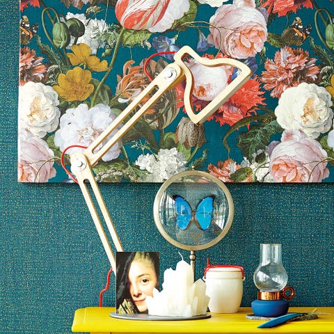 Serveware, Drinkware, Art, Bottle, Flowering plant, Paint, Creative arts, Dishware, Illustration, Painting, 
