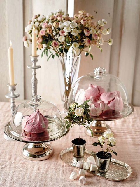 Serveware, Petal, Flower, Pink, Dishware, Bouquet, Cut flowers, Flower Arranging, Interior design, Still life photography, 