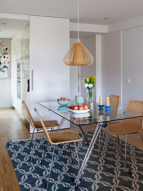 Floor, Wood, Flooring, Room, Interior design, Ceiling, Furniture, Wall, Light fixture, Interior design, 