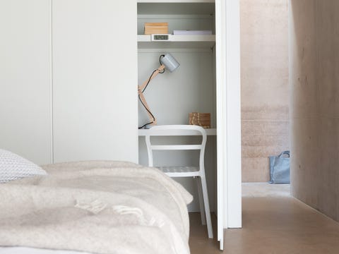 Room, Bed, Property, Floor, Textile, Wall, Interior design, Flooring, Linens, Bedding, 