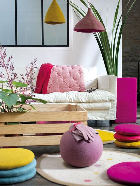 Purple, Violet, Interior design, Pink, Furniture, Table, Room, Yellow, Living room, Lavender, 