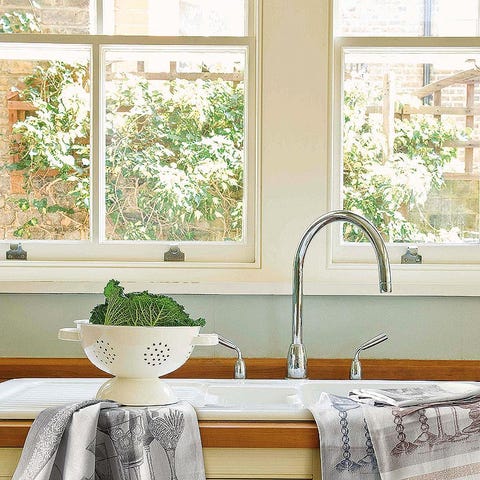 Room, Plumbing fixture, Property, Interior design, Tap, Interior design, Wall, Sink, Glass, Fixture, 