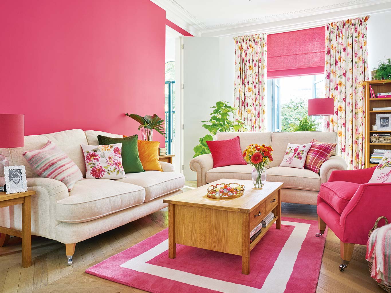 salón en rosa