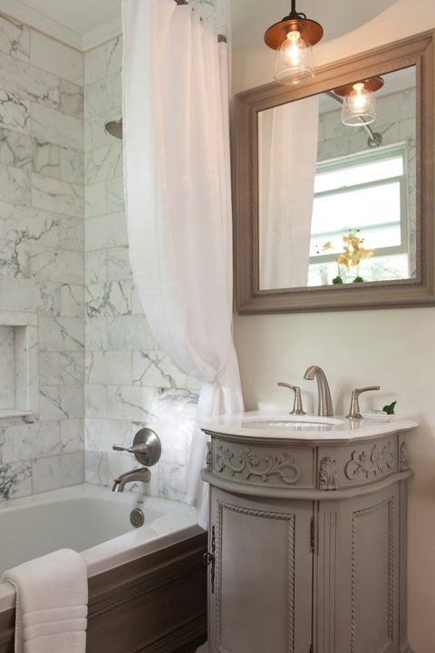 Bathroom, Room, Bathroom cabinet, Property, Tap, Interior design, Wall, Tile, Bathroom accessory, Sink, 