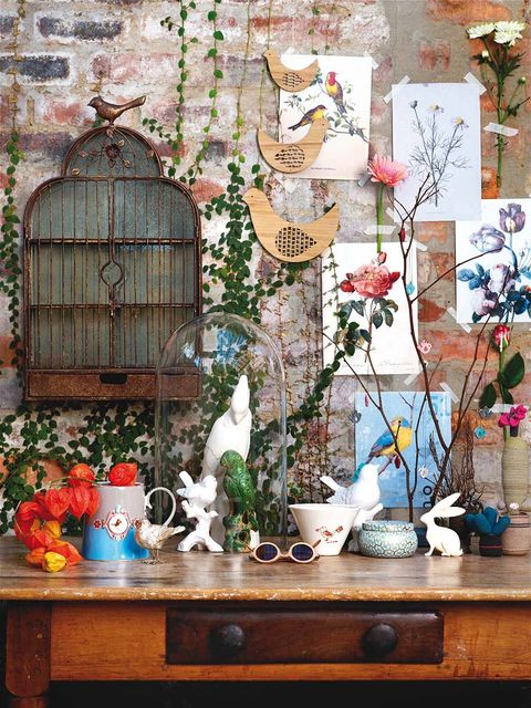 Flowerpot, Flower Arranging, Interior design, Floral design, Creative arts, Floristry, Vase, Sideboard, Still life photography, Cabinetry, 