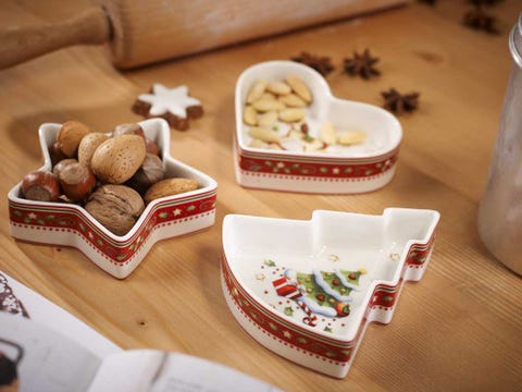 Food, Cuisine, Dish, Ingredient, Snack, Tableware, Confectionery, Nut, Plate, Dishware, 