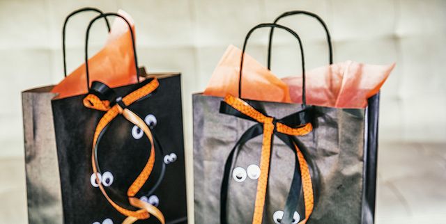 Bolsas DIY para los caramelos de la noche de Halloween