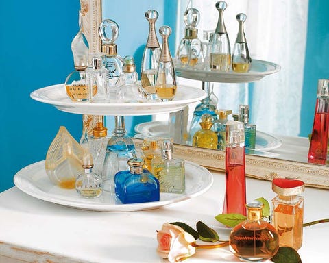 Serveware, Dishware, Bottle, Barware, Drinkware, Glass bottle, Liquid, Glass, Turquoise, Aqua, 
