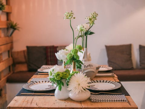 Bouquet, Petal, Room, Table, Flower, Furniture, Dishware, Centrepiece, Interior design, Cut flowers, 