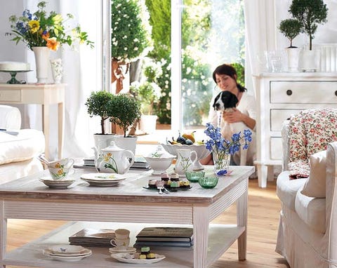 Room, Serveware, Furniture, Interior design, Dishware, Table, Home, Interior design, Porcelain, Living room, 