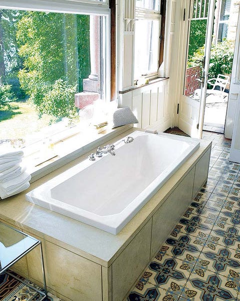 Plumbing fixture, Property, Architecture, Bathtub, Floor, Room, Interior design, Tile, Tap, Glass, 