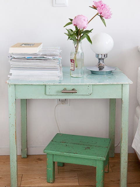 Green, Room, Furniture, Petal, Table, Bouquet, Teal, Turquoise, Cut flowers, Grey, 