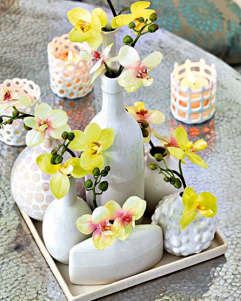 Yellow, Petal, Flower, Serveware, Porcelain, Cut flowers, Artifact, Vase, Flowering plant, Interior design, 