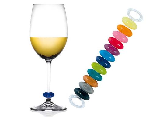 Fluid, Glass, Drinkware, Stemware, Liquid, Barware, Wine glass, Drink, Dessert wine, Alcohol, 