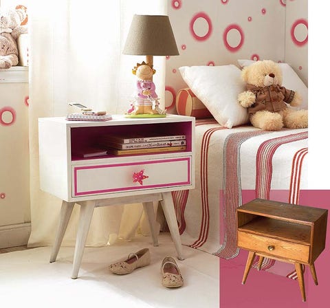 Room, Stuffed toy, Toy, Textile, Pink, Furniture, Interior design, Teddy bear, Plush, Lamp, 