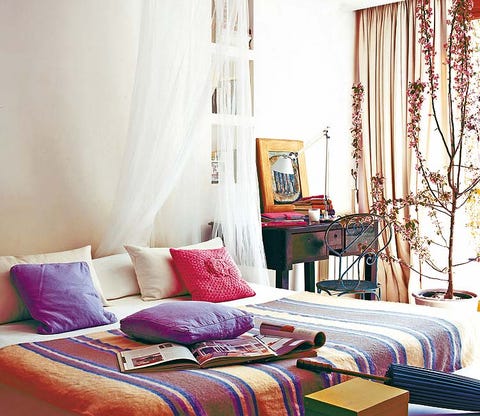 Interior design, Room, Bed, Textile, Bedding, Wall, Linens, Furniture, Bedroom, Purple, 