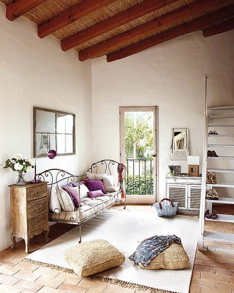 Wood, Room, Interior design, Brown, Floor, Property, Flooring, Wall, Home, Ceiling, 