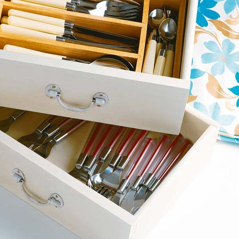 Beige, Kitchen utensil, Shelving, Brush, Cutlery, Makeup brushes, 