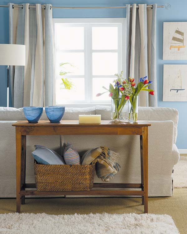 Room, Interior design, Interior design, Window treatment, Fixture, Home, Window covering, Curtain, Home accessories, Still life photography, 