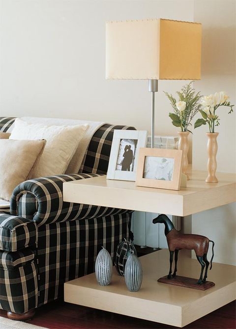 Room, Wood, Interior design, Wall, Lamp, Pillow, Interior design, Lampshade, Home, Throw pillow, 