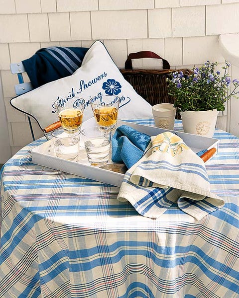Blue, Tablecloth, Textile, Linens, Flowerpot, Pattern, Bedding, Home accessories, Houseplant, Bed sheet, 