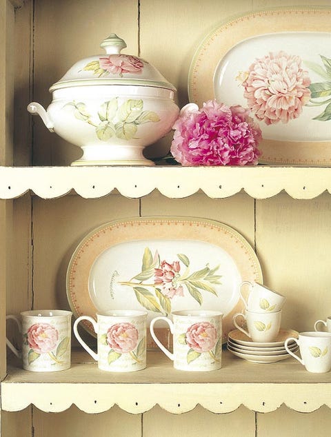 Serveware, Dishware, Porcelain, Cup, Drinkware, Ceramic, Teacup, Tableware, Coffee cup, Art, 