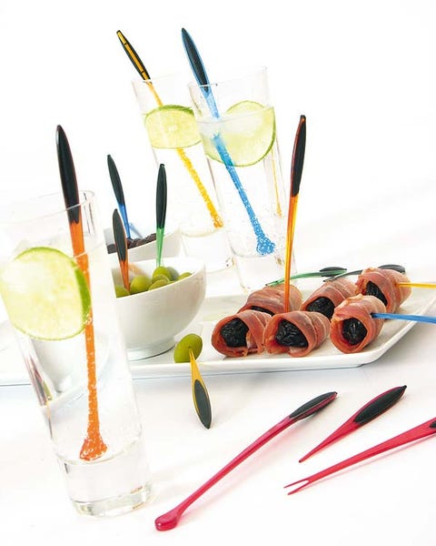 Food, Dishware, Tableware, Cuisine, Liquid, Kitchen utensil, Glass, Finger food, Cutlery, Culinary art, 