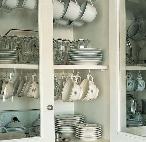 Dishware, Serveware, Shelving, Porcelain, Collection, Shelf, Grey, Ceramic, Plate, Dinnerware set, 