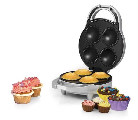 Food, Cupcake, Cuisine, Dessert, Sweetness, Baked goods, Ingredient, Finger food, Baking cup, Dish, 