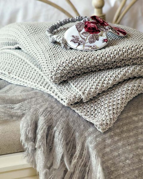 Textile, Pattern, Grey, Photography, Natural material, Creative arts, Silver, Woven fabric, Craft, Embroidery, 