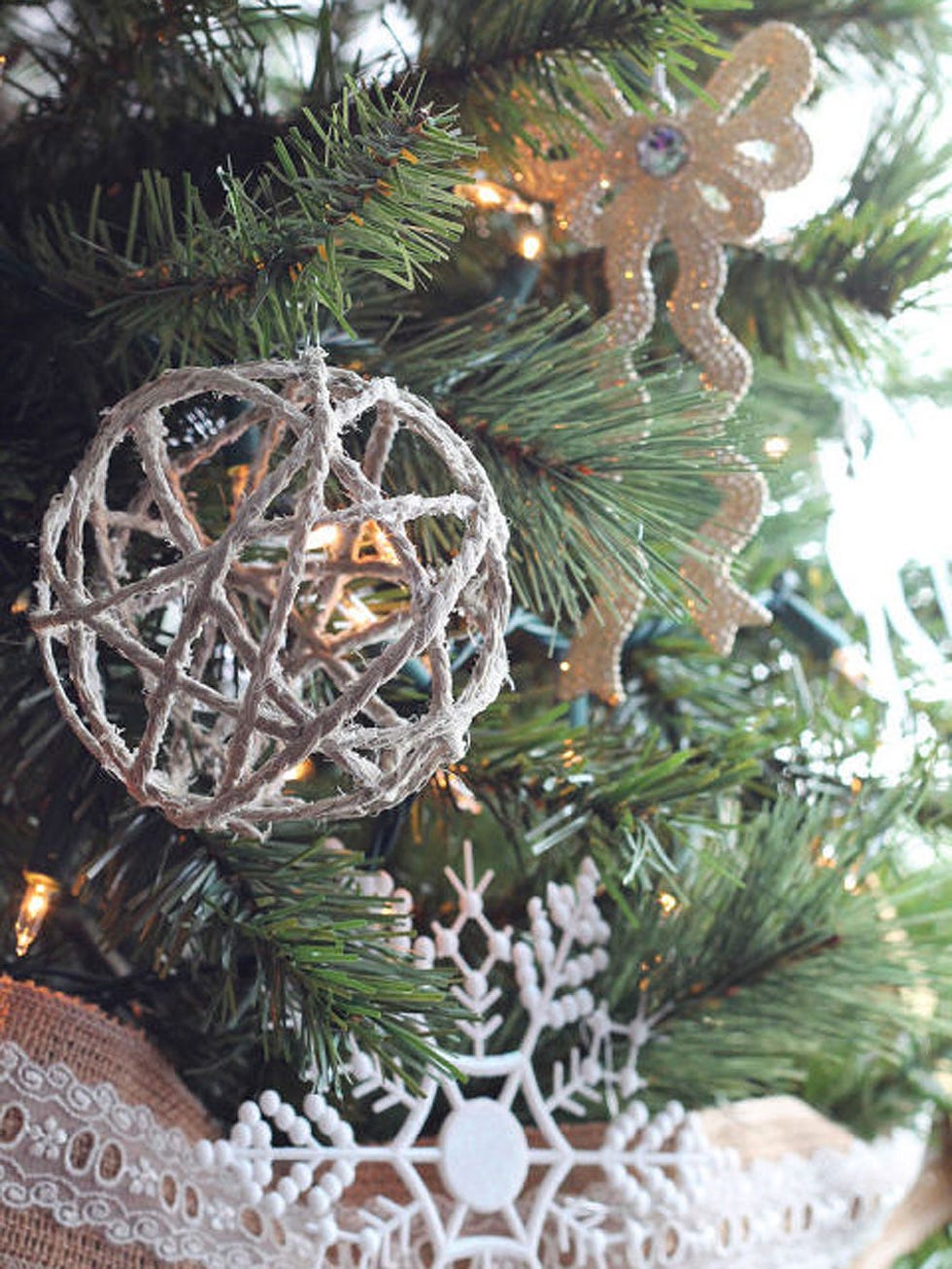 Christmas decoration, Christmas, Christmas ornament, Interior design, Natural material, Ornament, Pine family, Holiday, Evergreen, Christmas tree, 