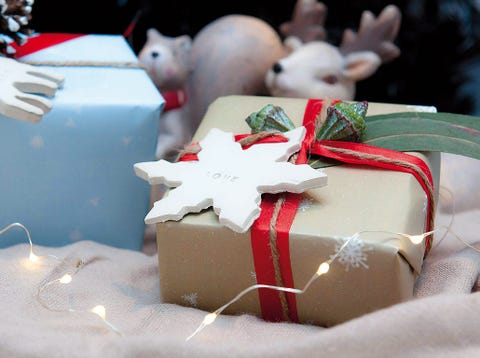 Gift wrapping, Carmine, Present, Ribbon, Party supply, Rabbits and Hares, Ingredient, Rabbit, Confectionery, Dessert, 