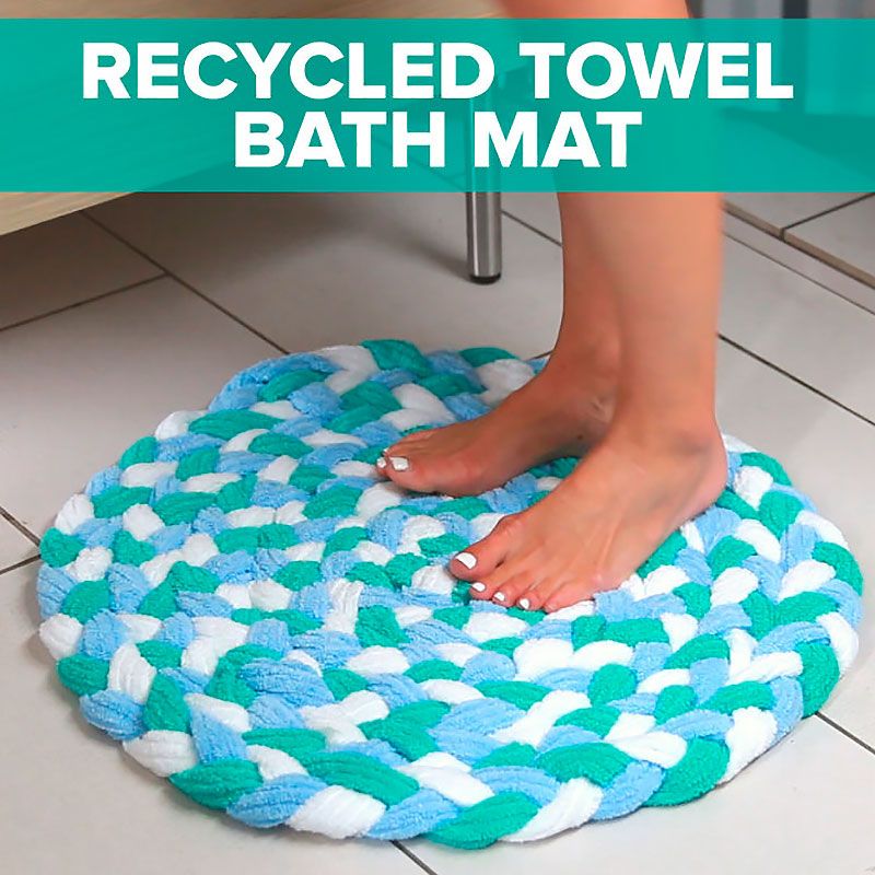 Cómo hacer una alfombrilla de baño con toallas recicladas