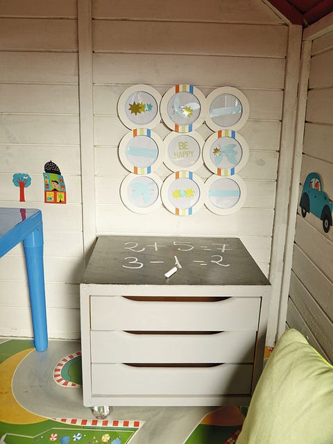 Room, Wall, Furniture, Interior design, Ceiling, House, Table, Wallpaper, Play, 