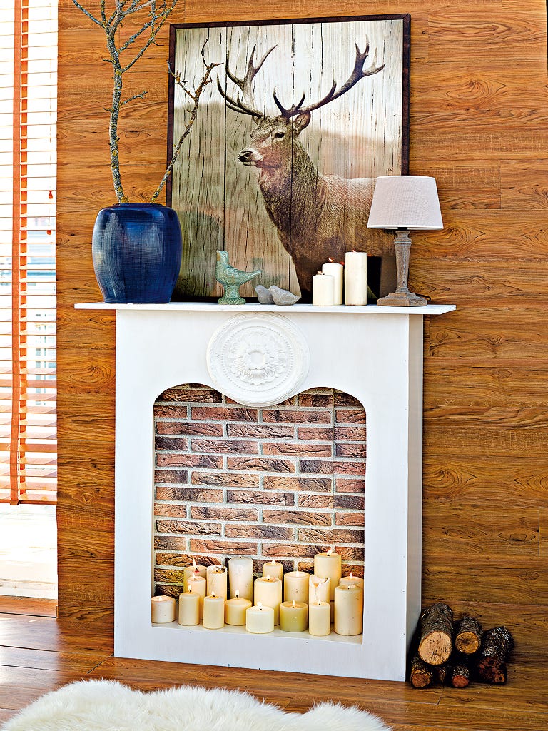 Deer, Elk, Wood, Reindeer, Antler, Natural material, Horn, Barren ground Caribou, Fawn, Twig, 