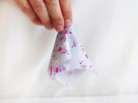 Finger, Pink, Magenta, Nail, Paper product, Paper, Chemical compound, Paint, Creative arts, Triangle, 