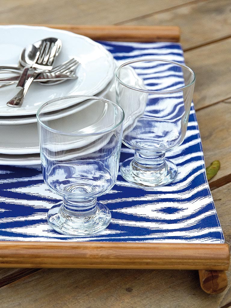 Serveware, Blue, Dishware, Glass, Drinkware, Tableware, Plate, Barware, Porcelain, Cutlery, 