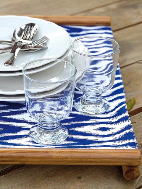 Serveware, Blue, Dishware, Glass, Drinkware, Tableware, Plate, Barware, Porcelain, Cutlery, 