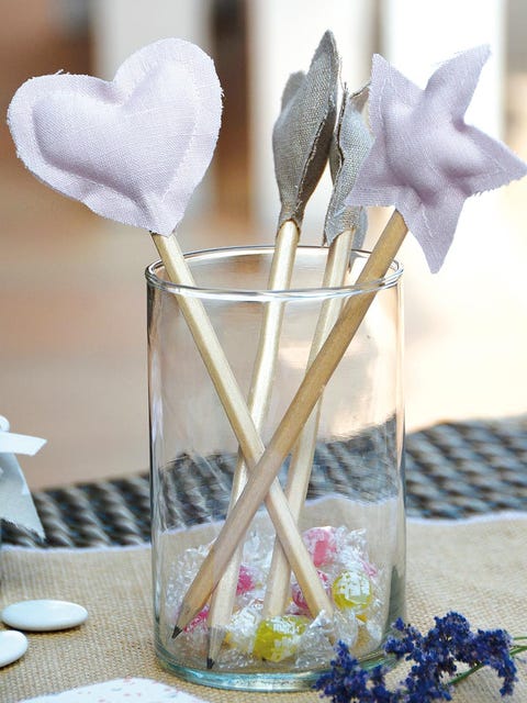Candy, Party supply, Drinking straw, Creative arts, Kitchen utensil, Craft, Plate, Confectionery, Sweetness, Hard candy, Candy, Party supply, Drinking straw, Creative arts, Kitchen utensil, Craft, Plate, Confectionery, Sweetness, Hard candy,