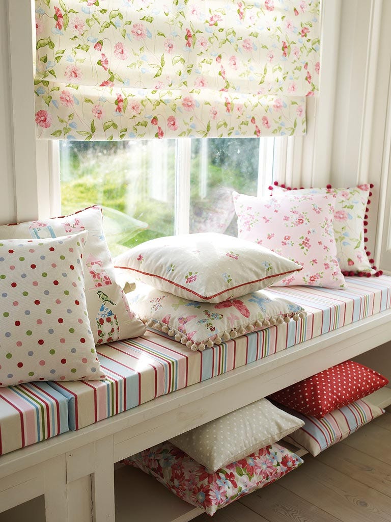Green, Interior design, Room, Textile, Pink, Red, Wall, Pattern, Teal, Furniture, 