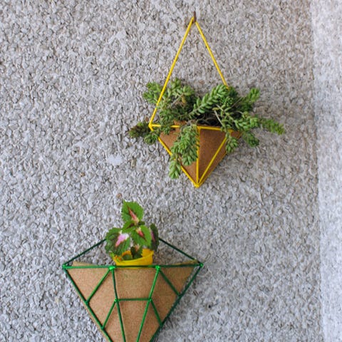 Green, Leaf, Triangle, Symmetry, Creative arts, Symbol, Craft, 