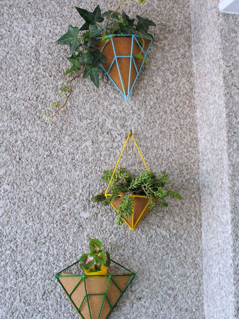 Green, Leaf, Triangle, Symbol, Craft, Pendant, Ornament, Creative arts, Martini glass, 