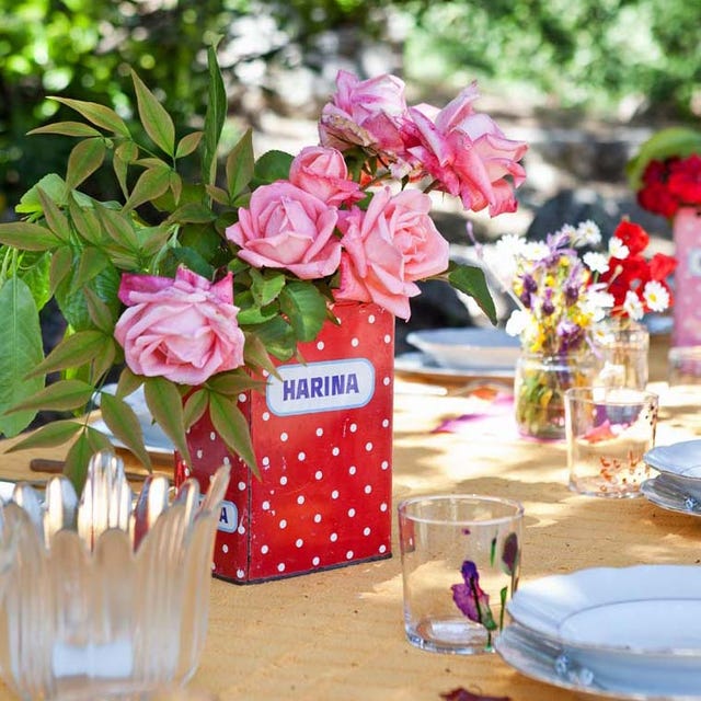 Cómo decorar una mesa de verano