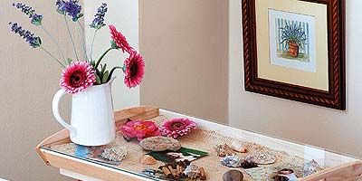 Room, Interior design, Picture frame, Vase, Cut flowers, Violet, Artifact, Flower Arranging, Lavender, Artificial flower, 