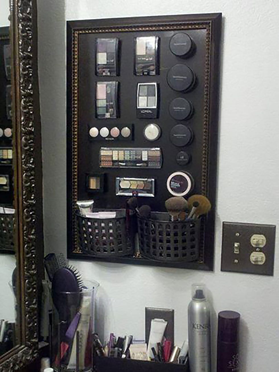 Electronics, Technology, Electronic device, Room, Audio equipment, Furniture, Machine, 