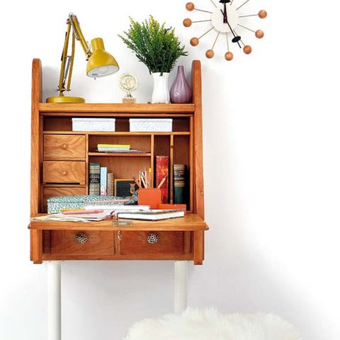 Wood, Room, Furniture, Shelving, Flowerpot, Drawer, Shelf, Interior design, Still life photography, Cabinetry, 